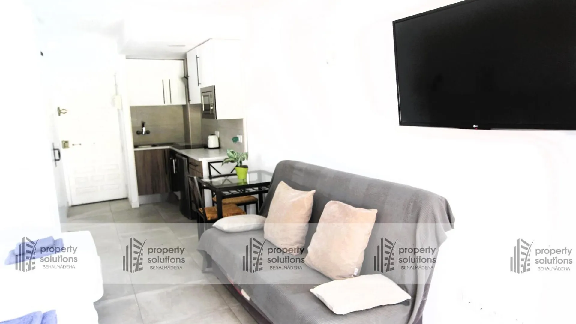 Apartment 4 Jupiter Estudio- Vista A La Piscina - Playa A 700 Metros Benalmadena Spain