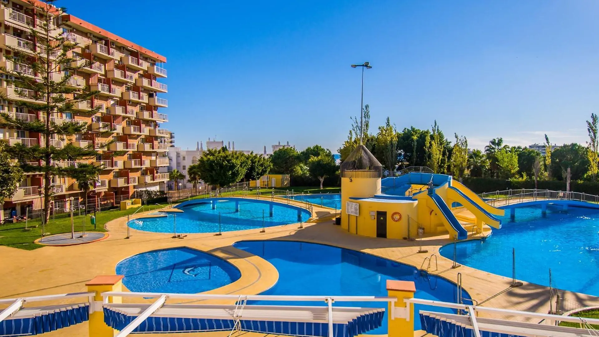 4 Jupiter Estudio- Vista A La Piscina - Playa A 700 Metros Benalmadena