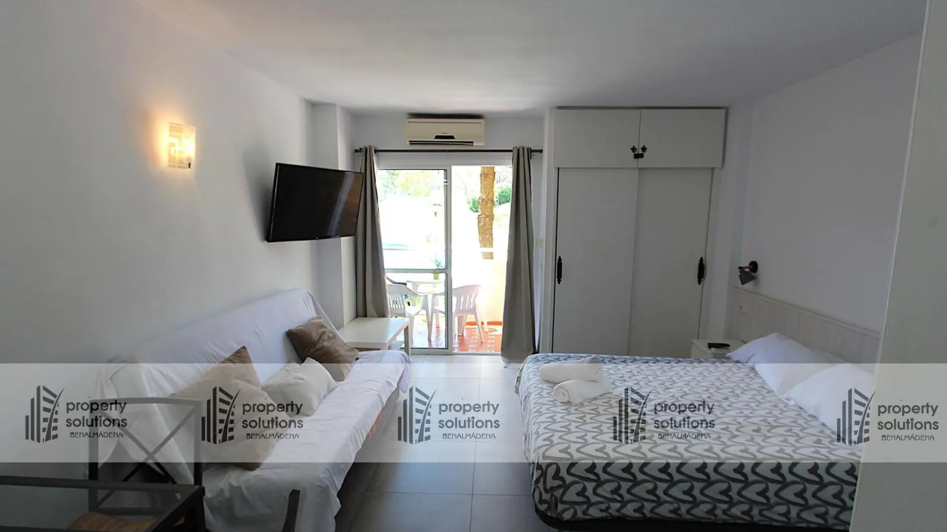 Apartment 4 Jupiter Estudio- Vista A La Piscina - Playa A 700 Metros Benalmadena Spain